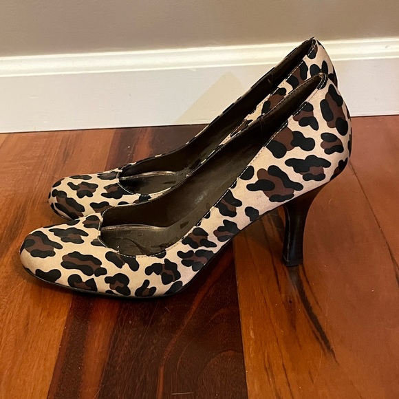 Leopard print heels - Picture 2 of 6